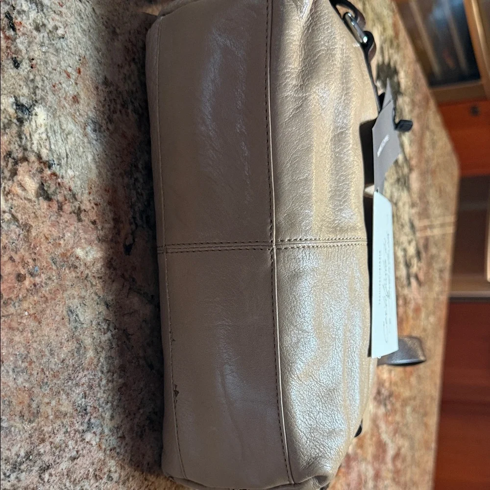 Francesco Biasia Beige Leather Shoulder Bag with Dark Brown Straps - Picture 9 of 16
